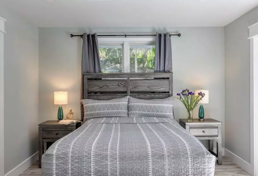 Hilton Hideaway By Avantstay Private Pool, Walk To Beach