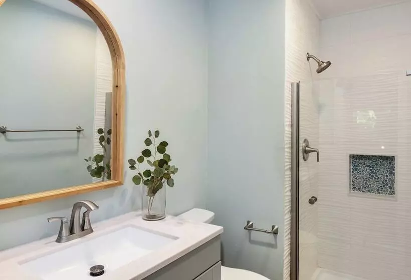 Hilton Hideaway By Avantstay Private Pool, Walk To Beach