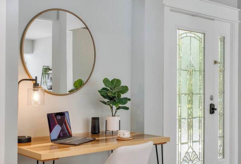 Hilton Hideaway By Avantstay Private Pool, Walk To Beach