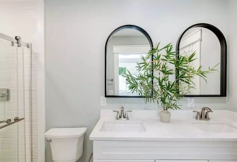 Hilton Hideaway By Avantstay Private Pool, Walk To Beach