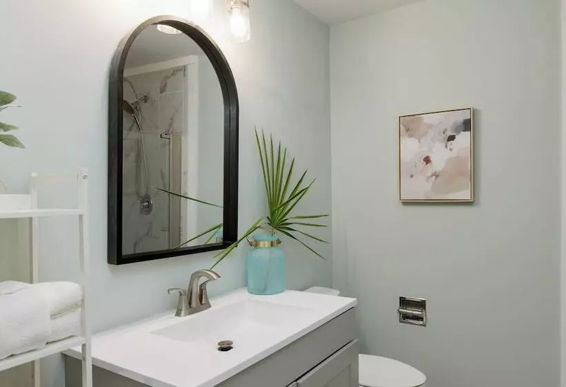 Hilton Hideaway By Avantstay Private Pool, Walk To Beach