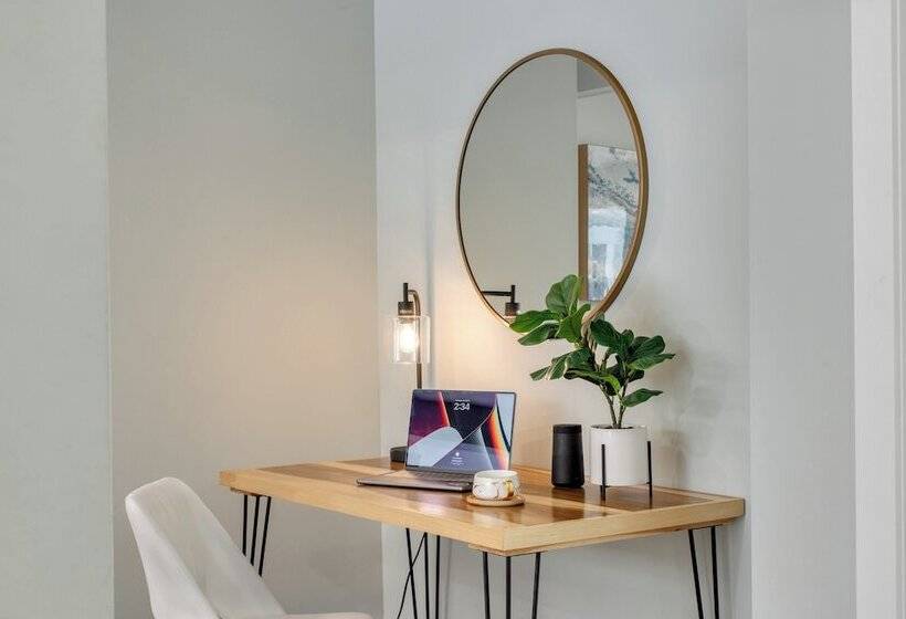 Hilton Hideaway By Avantstay Private Pool, Walk To Beach