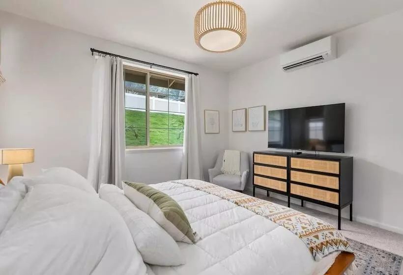 Holoholo By Avantstay Large Single Story W View