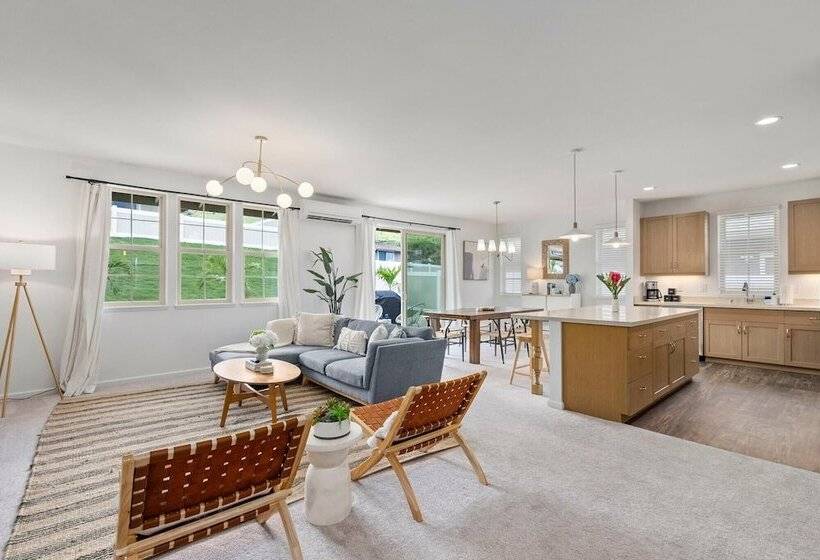 Holoholo By Avantstay Large Single Story W View