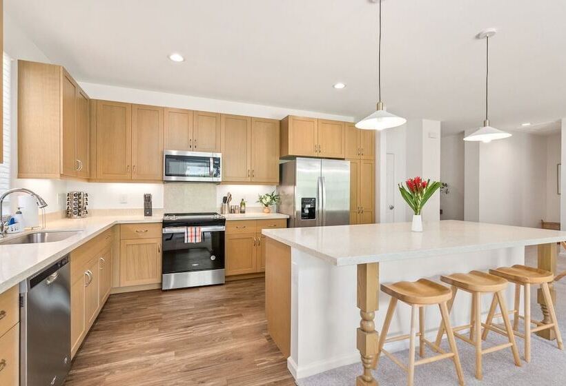 Holoholo By Avantstay Large Single Story W View