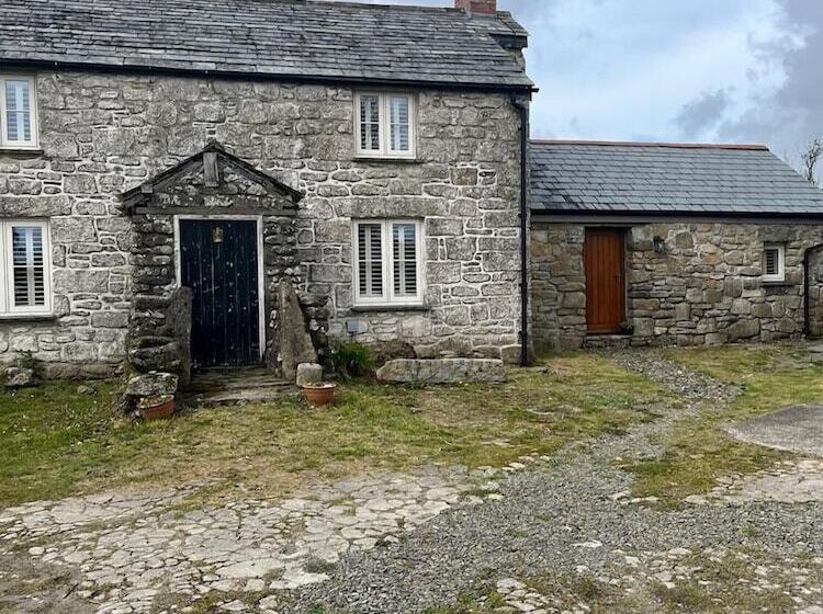 فندق ريفى Farmhouse Annexe With Home Cooked Breakfast