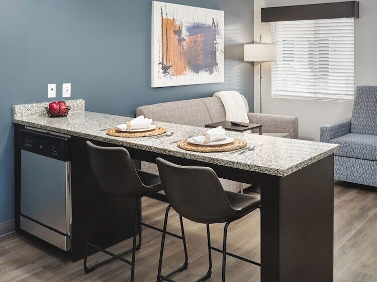 ホテル Stayapt Suites Lebanon Nashville Area