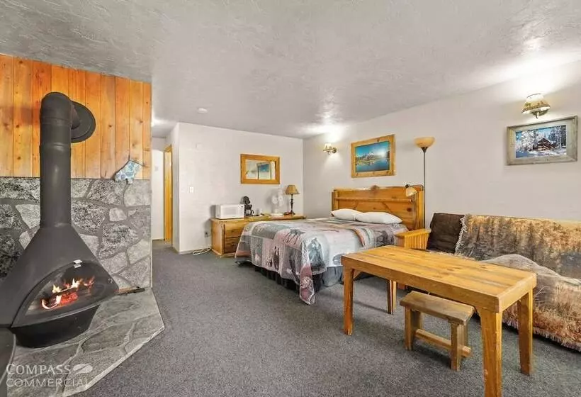 Hotelli Willamette Pass Inn & Chalets