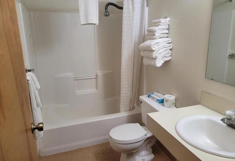 酒店 Willamette Pass Inn & Chalets