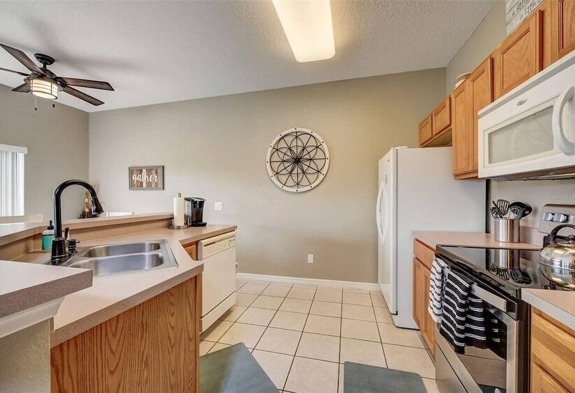 Last Minute Deal! Free Pool Heat! Encantada 87