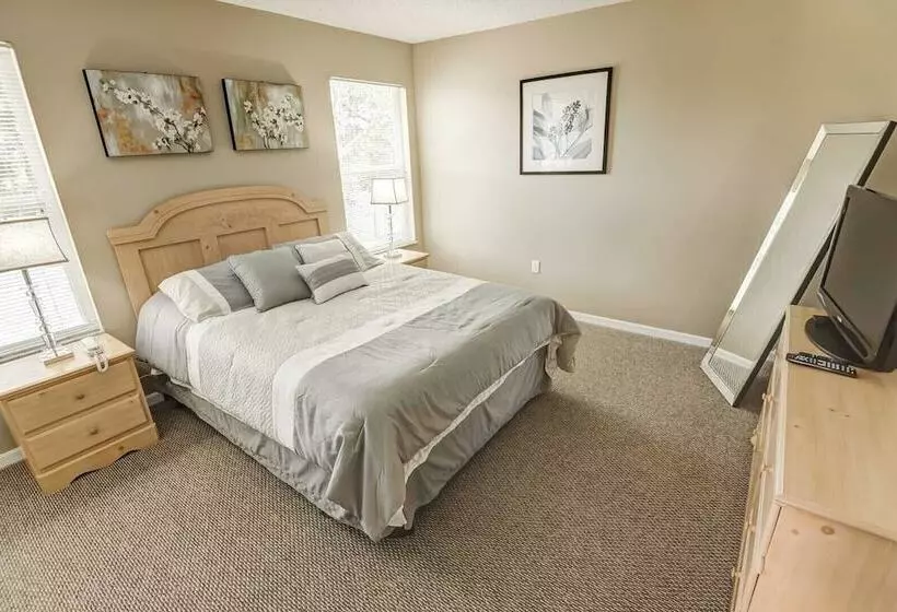 Lyn S Southern Dunes Vacation Home