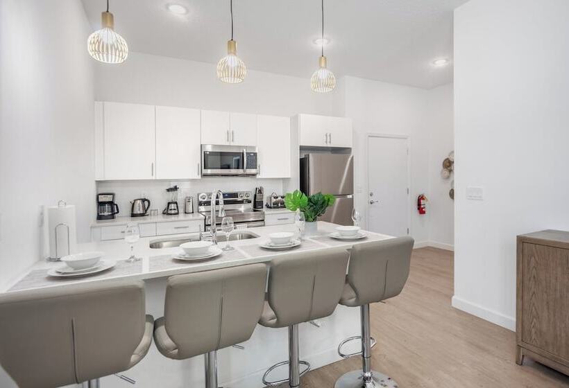 Magic Manor By Avantstay Pool 30min To Disney