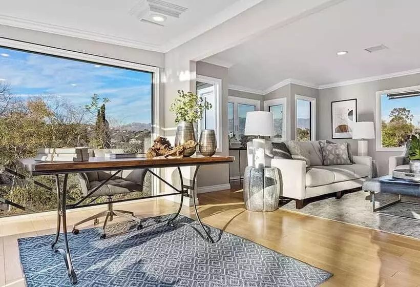 Majatalo Dream House In Pasadena