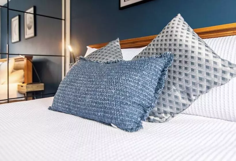 Majatalo Frome Gardens 17