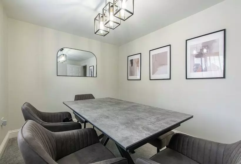 Majatalo Frome Gardens 17