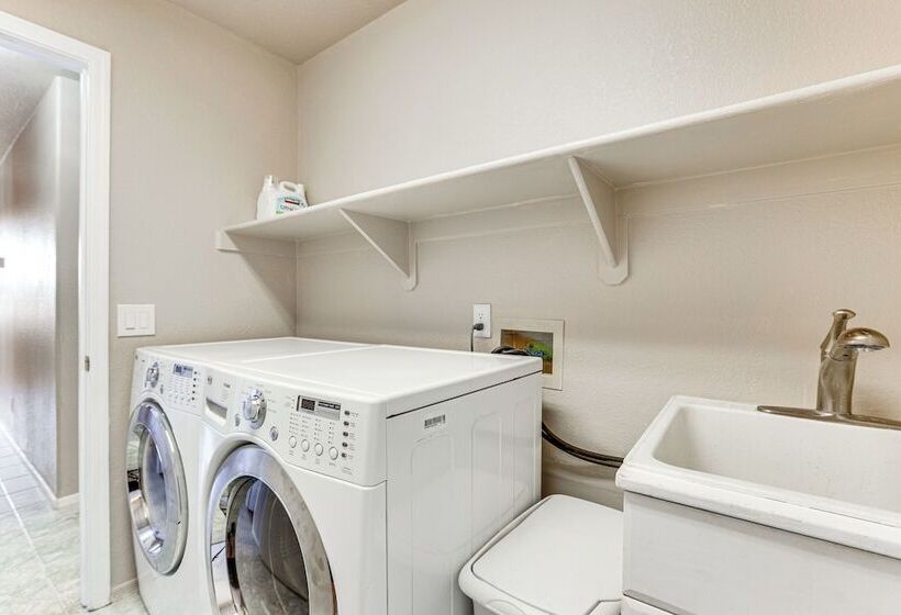 Peoria Home W/ Fenced In Yard & Patio!