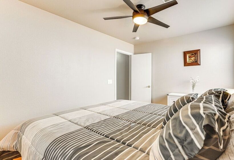 Peoria Home W/ Fenced In Yard & Patio!