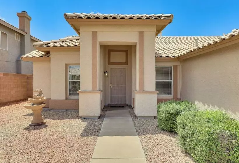 Peoria Home W/ Fenced In Yard & Patio!