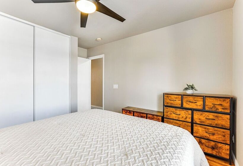 Peoria Home W/ Fenced In Yard & Patio!