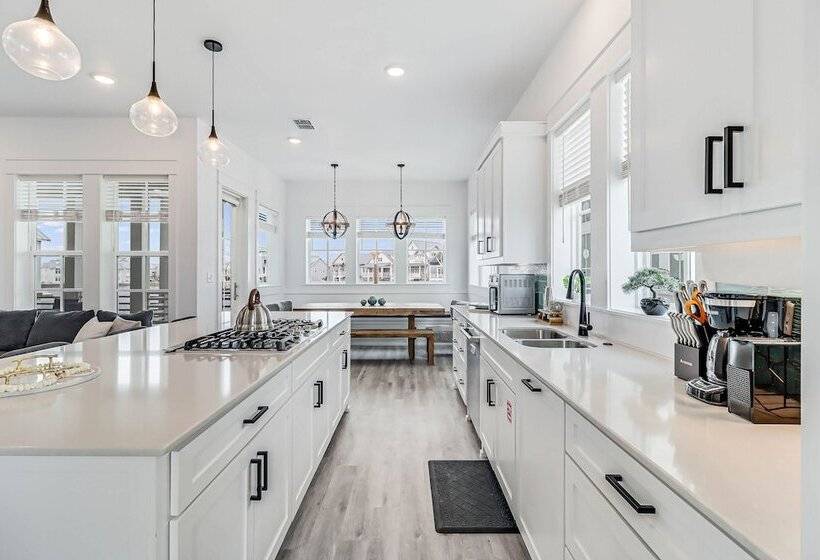 Suns Out Buns Out 113 Tea