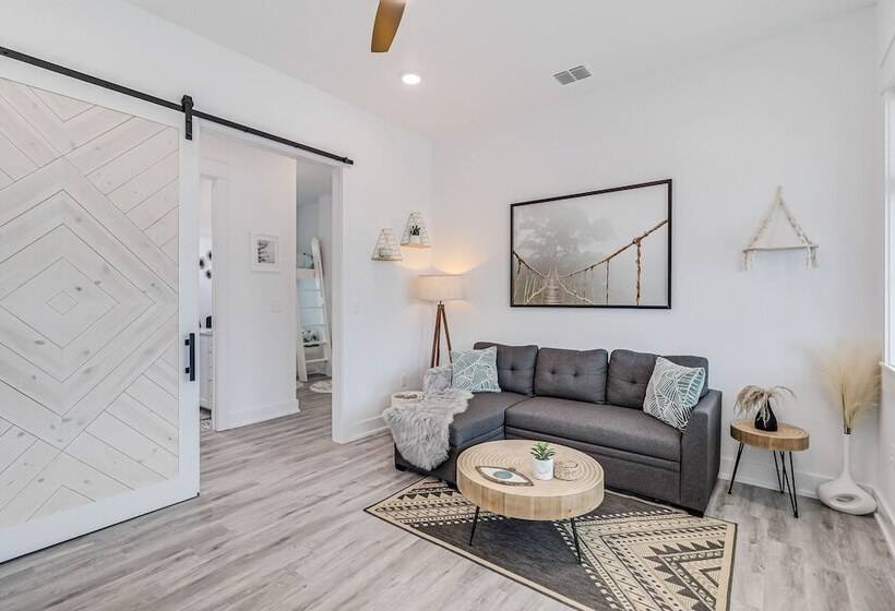 Suns Out Buns Out 113 Tea