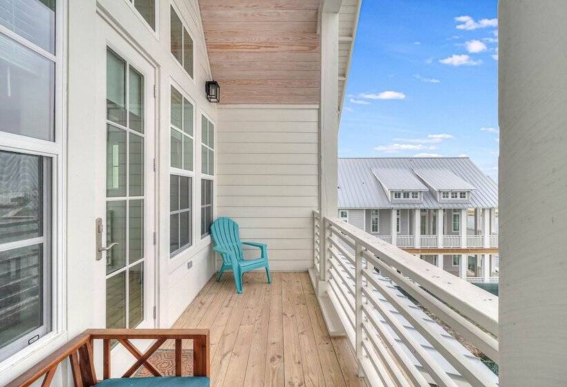 Suns Out Buns Out 113 Tea