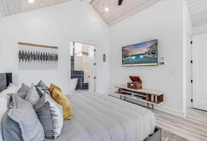 Suns Out Buns Out 113 Tea