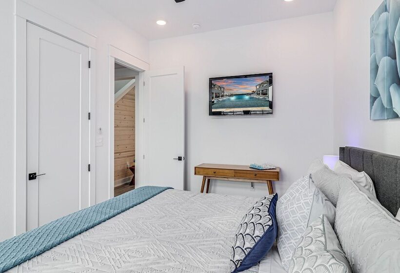 Suns Out Buns Out 113 Tea