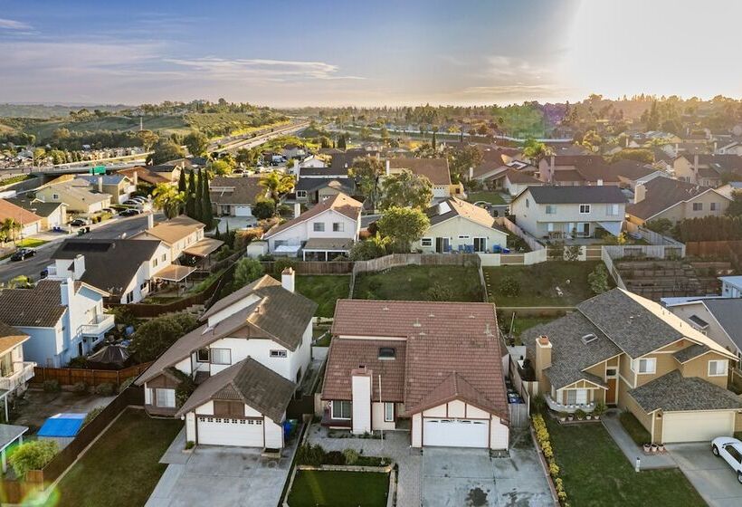 Sweetwater By Avantstay Yard W/ Hottub & Firepit