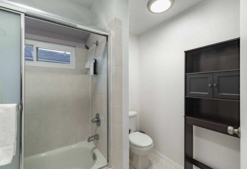 Sweetwater By Avantstay Yard W/ Hottub & Firepit