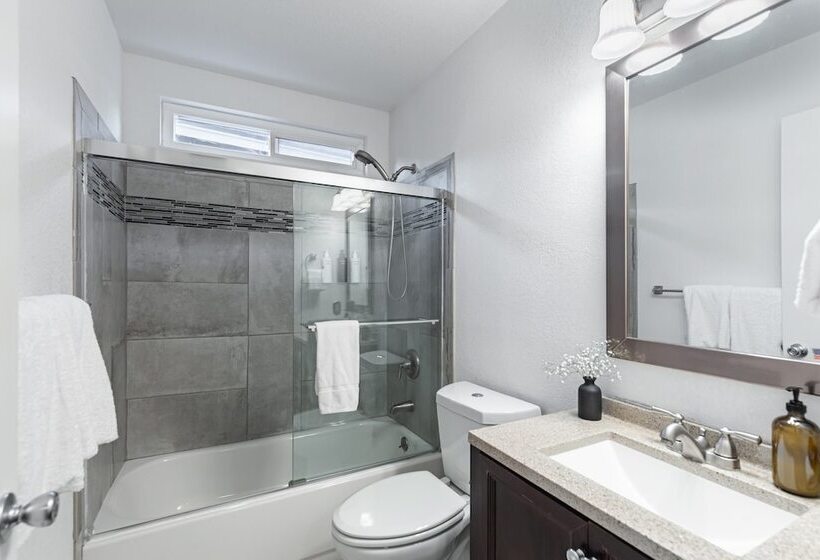 Sweetwater By Avantstay Yard W/ Hottub & Firepit