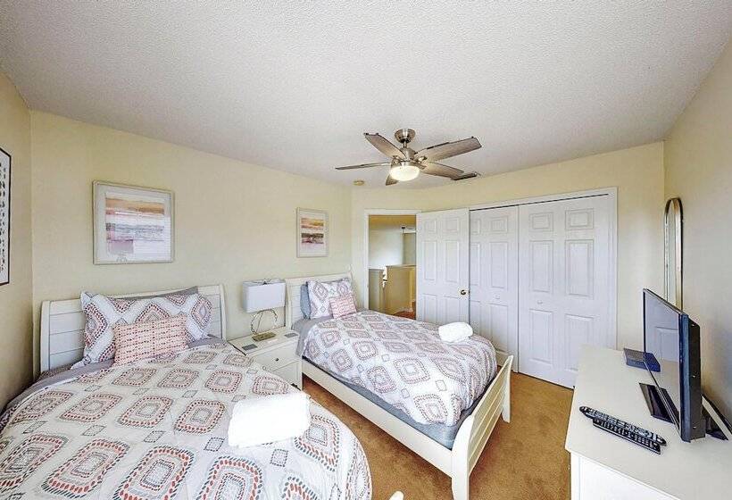 William S Lake Berkley Resort Vacation Home