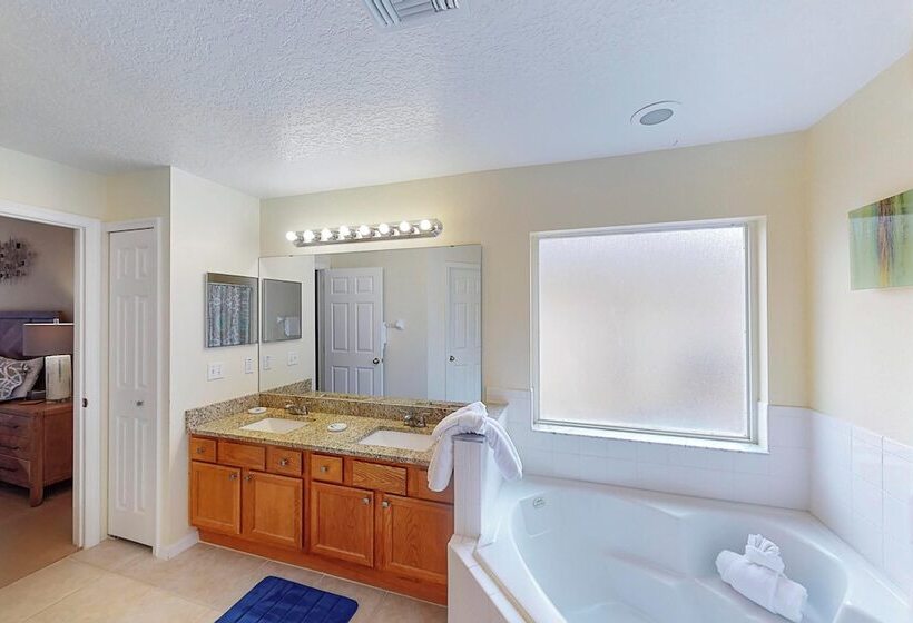 William S Lake Berkley Resort Vacation Home