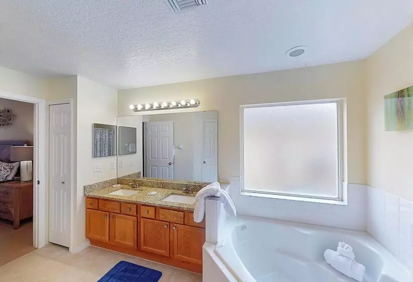 William S Lake Berkley Resort Vacation Home