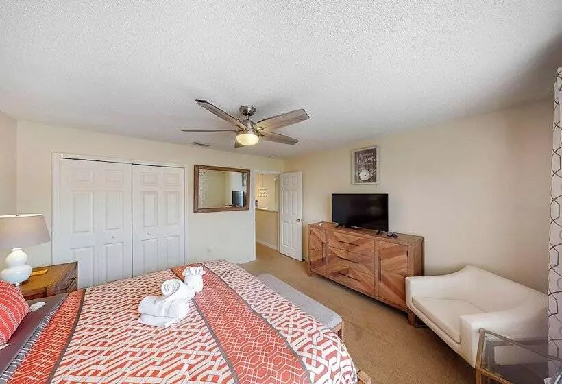 William S Lake Berkley Resort Vacation Home