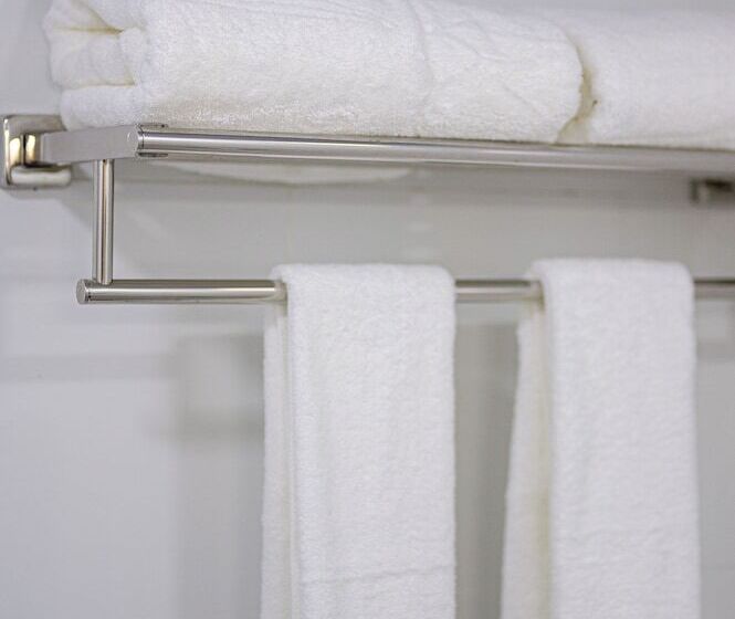 Отель Semporna Garden