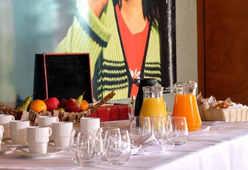 هتل Youth Hostel Schengen / Remerschen