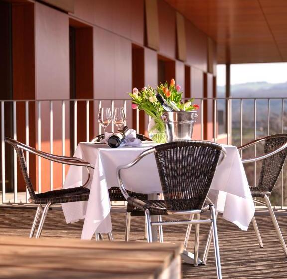 هتل Youth Hostel Schengen / Remerschen