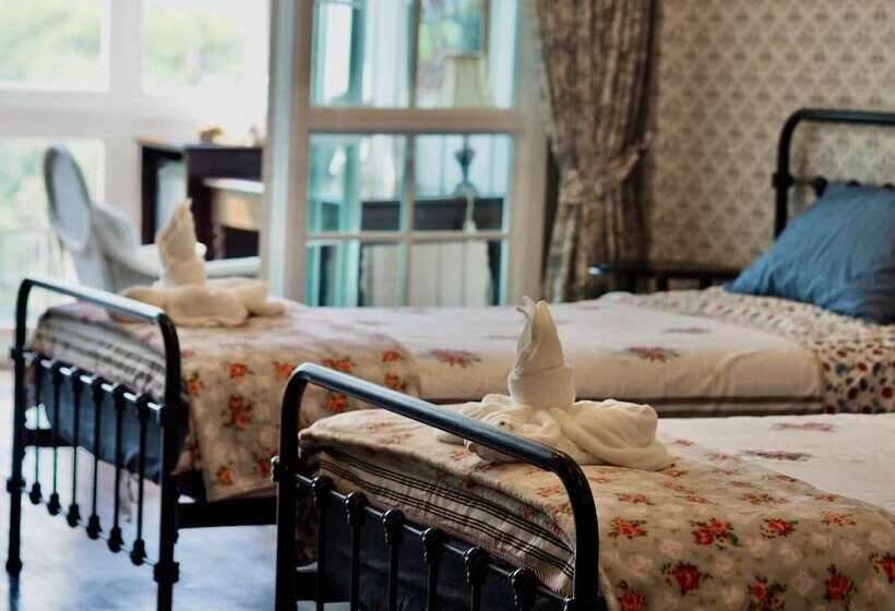 Bed and Breakfast Hacienda Home