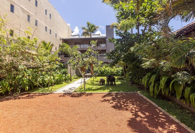 Bk Beach Boutique Hotel Hikkaduwa