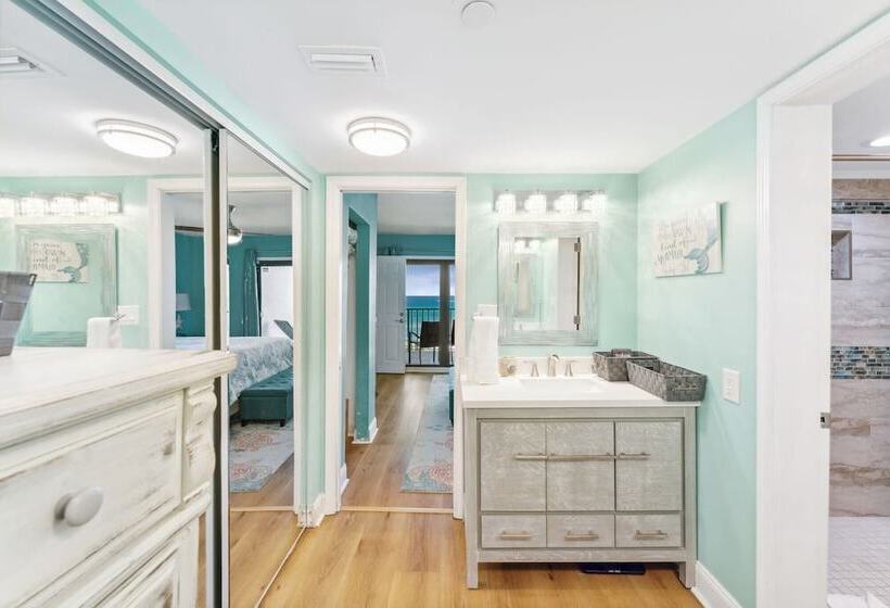 Coral Crush By Avantstay Beachfront + Views!