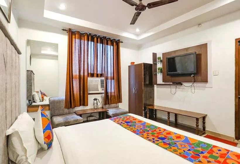 Fabhotel Dps International