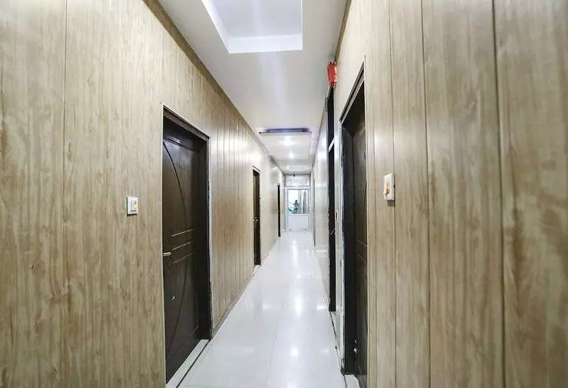 Fabhotel Dps International