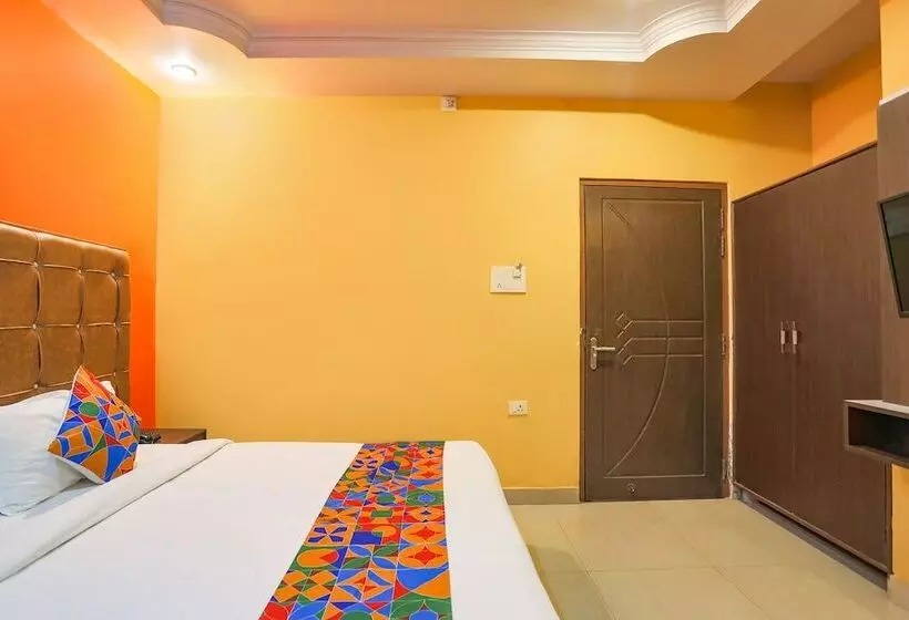 Fabhotel Dps International