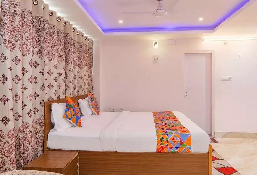 Fabhotel Mega Royal