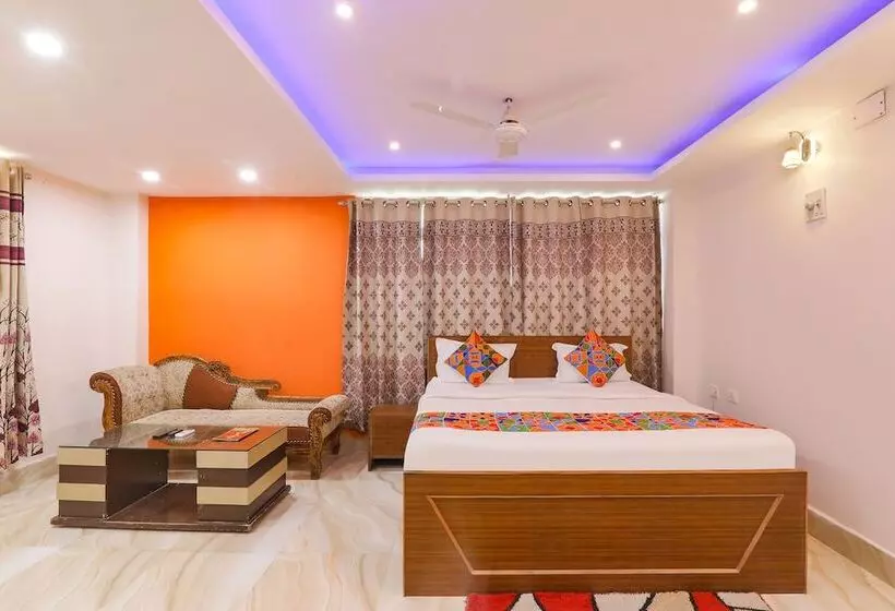 Fabhotel Mega Royal
