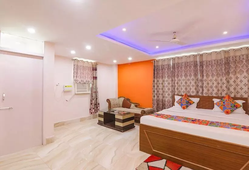 Fabhotel Mega Royal