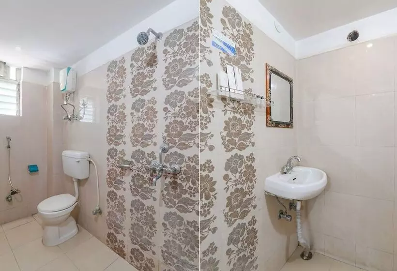 Fabhotel Mega Royal