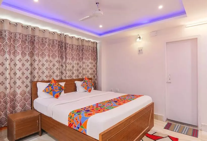 Fabhotel Mega Royal