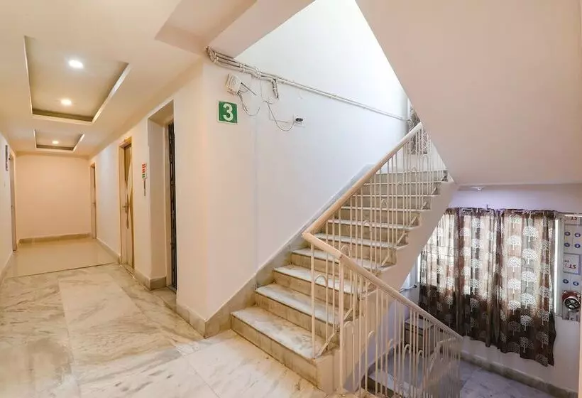 Fabhotel Mega Royal
